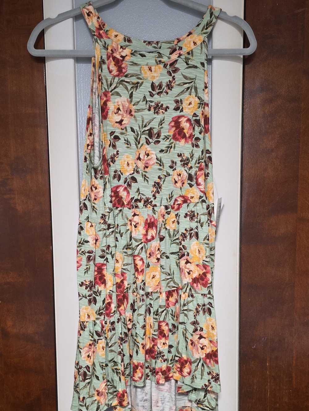 NWT Size 2 Torrid Floral Tiered GoddessTank Top in Mint with Yellow & Red Bloom